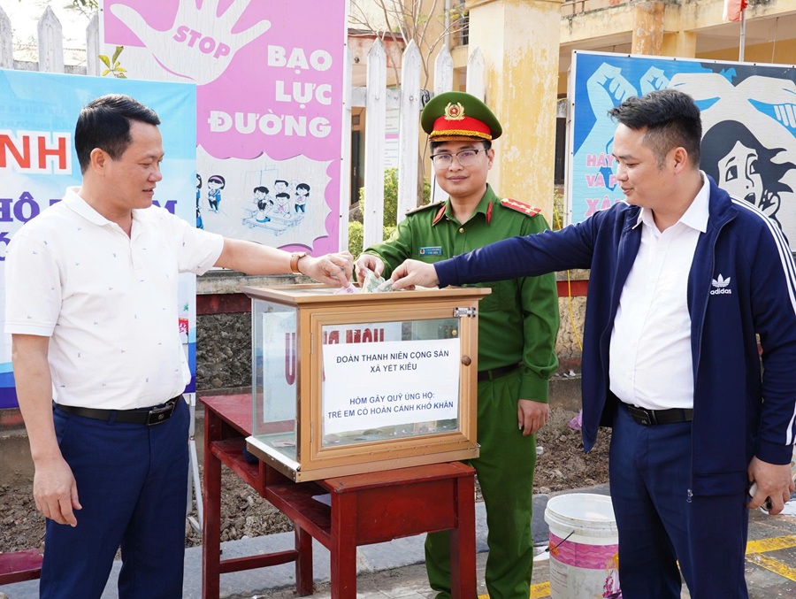 Đoàn Thanh niên Công an xã Yết Kiêu gây quỹ hỗ trợ trẻ em có hoàn cảnh khó khăn